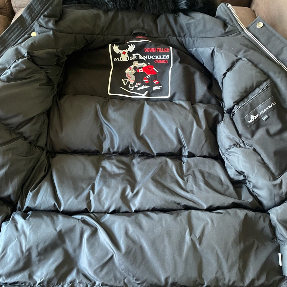 Moose Knuckles Men Coat Size Medium